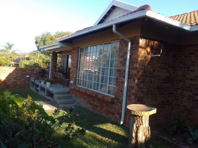 3 Bedroom Simplex for Sale For Sale in Geelhoutpark - MR680613