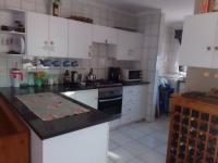  of property in Geelhoutpark