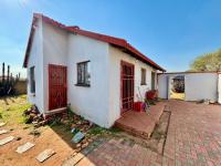  of property in Villa Liza