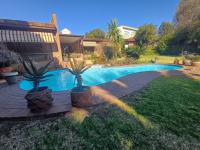  of property in Glenvista