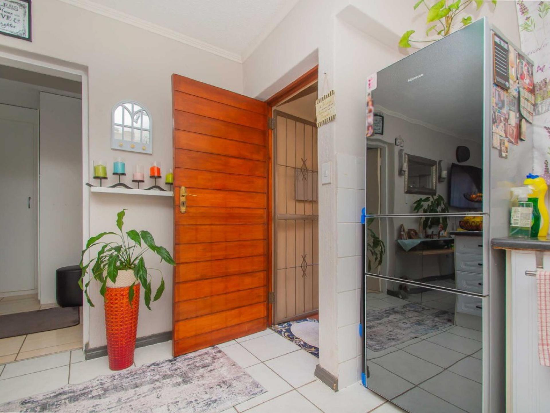  of property in Weltevreden Park