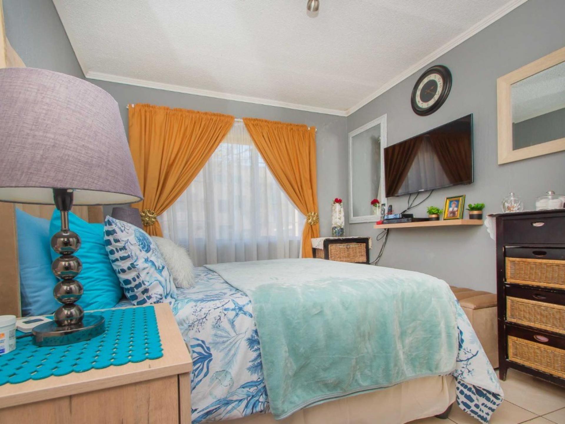  of property in Weltevreden Park