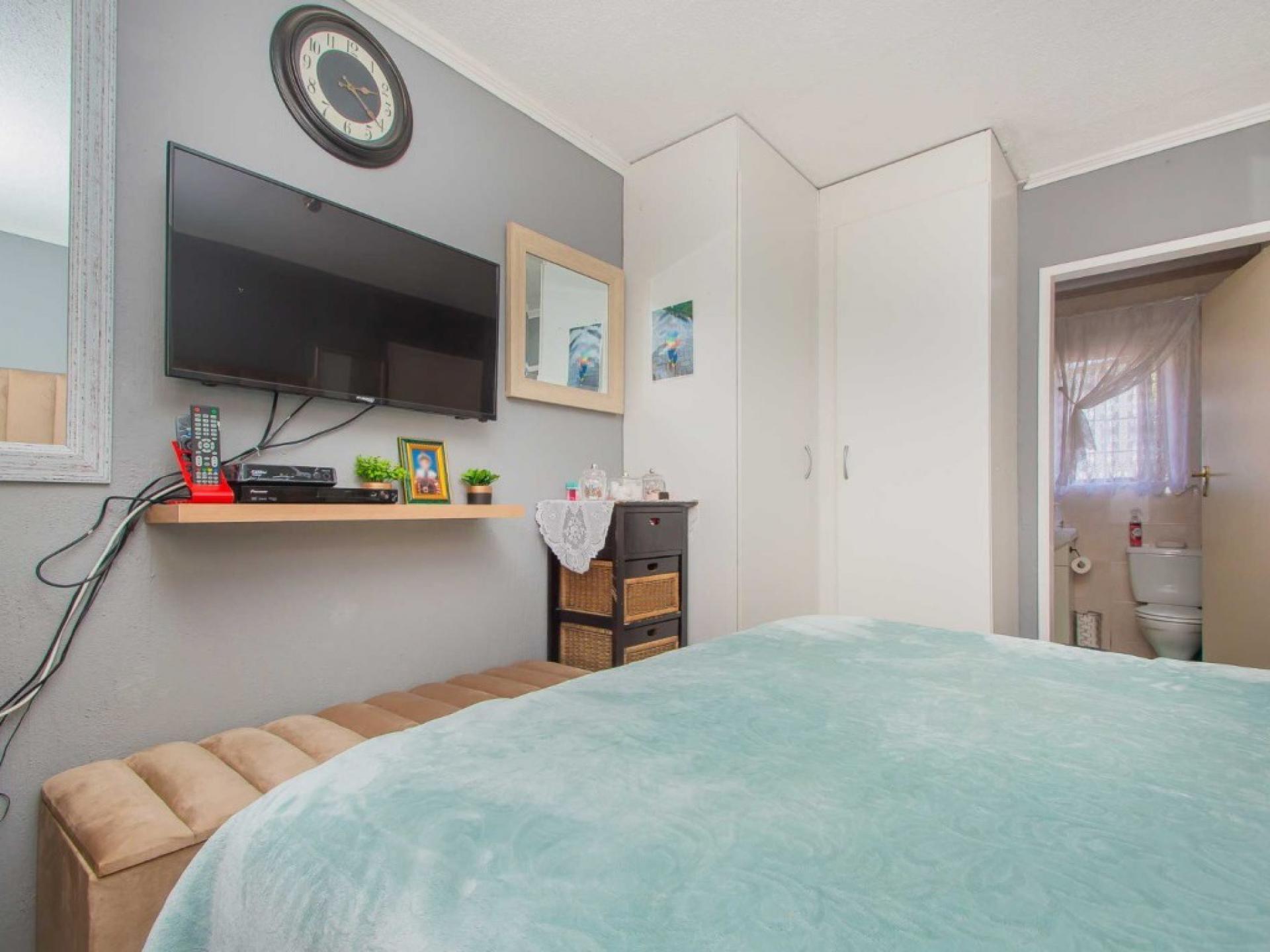  of property in Weltevreden Park