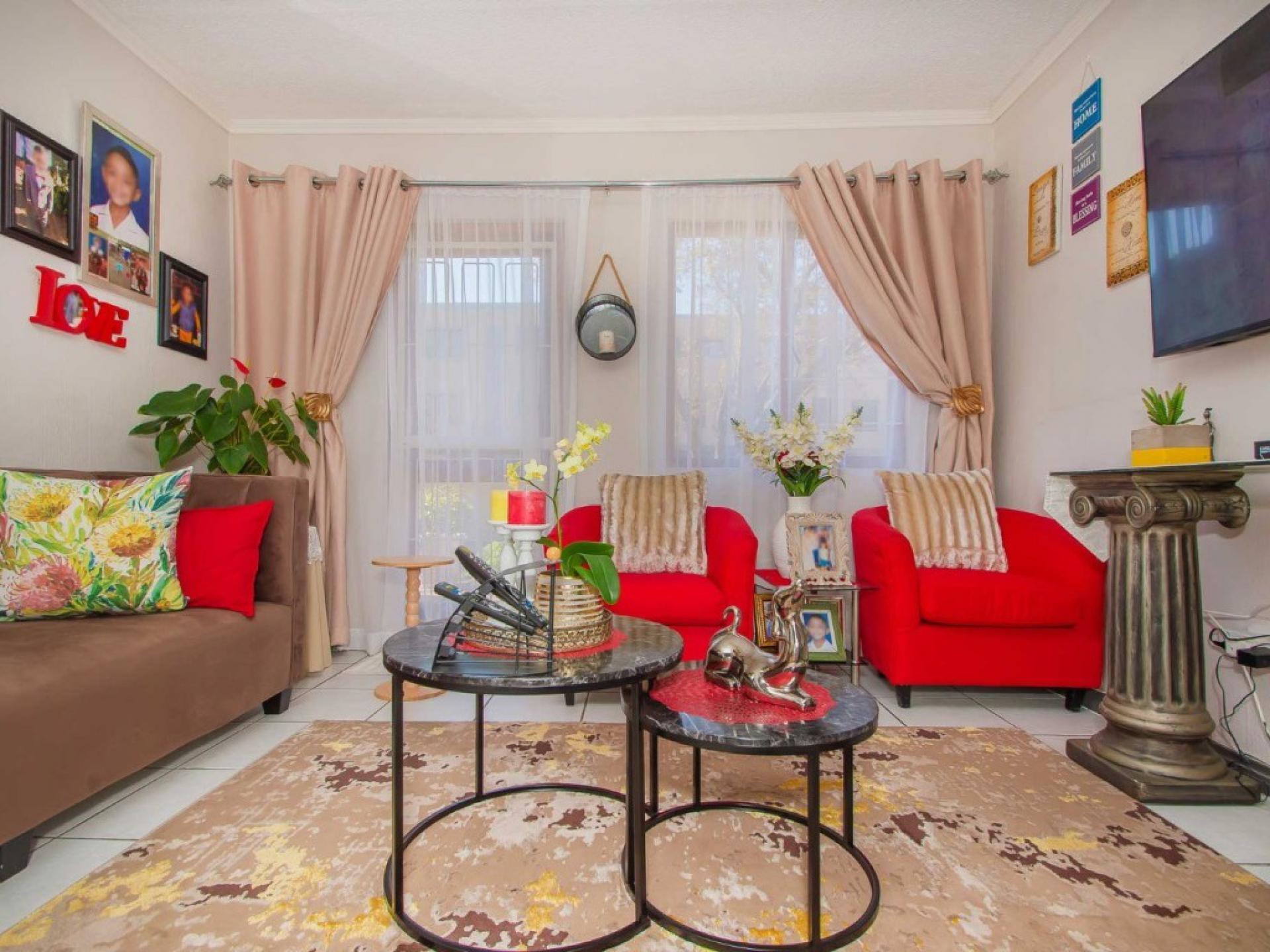  of property in Weltevreden Park