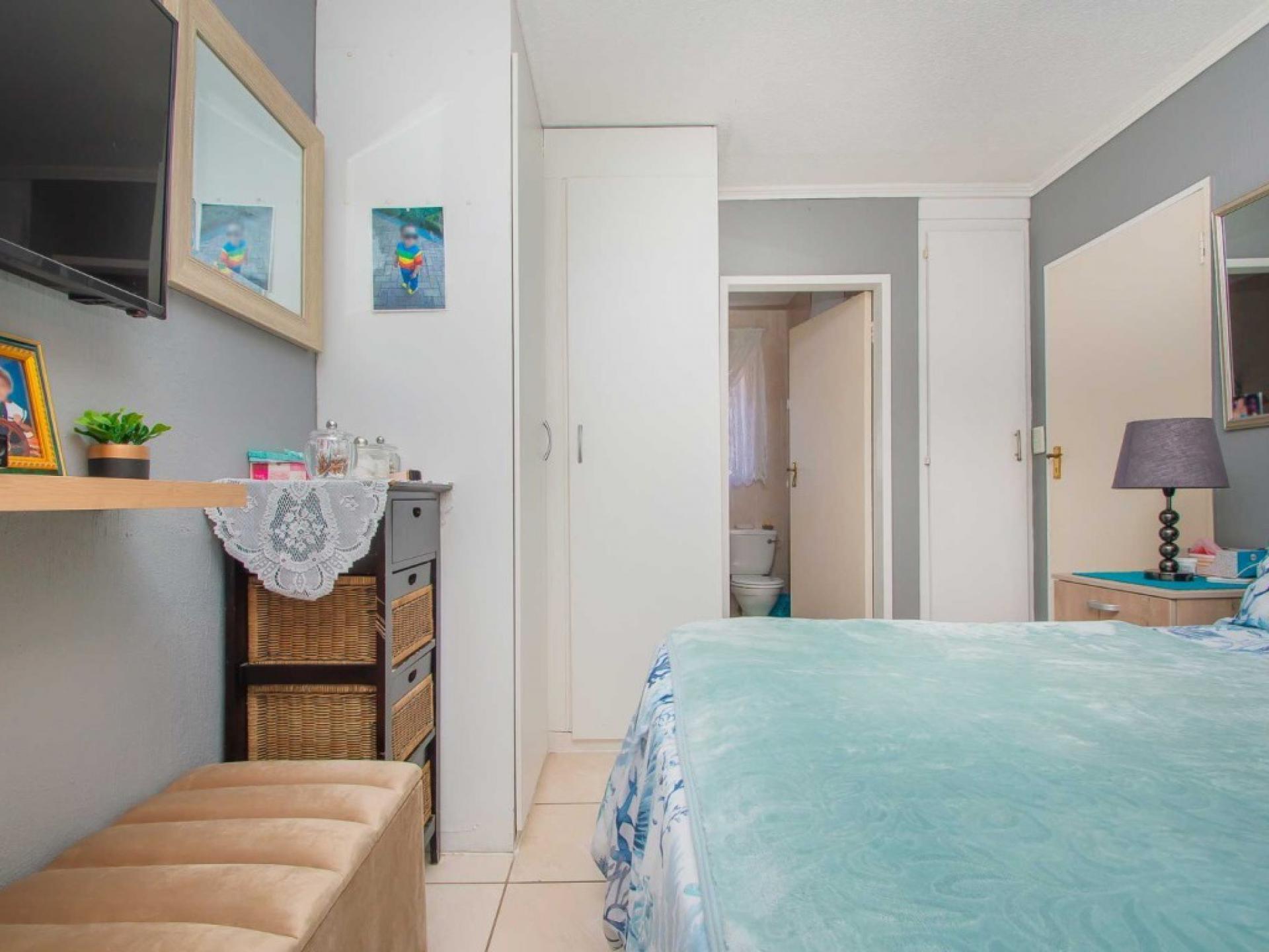  of property in Weltevreden Park