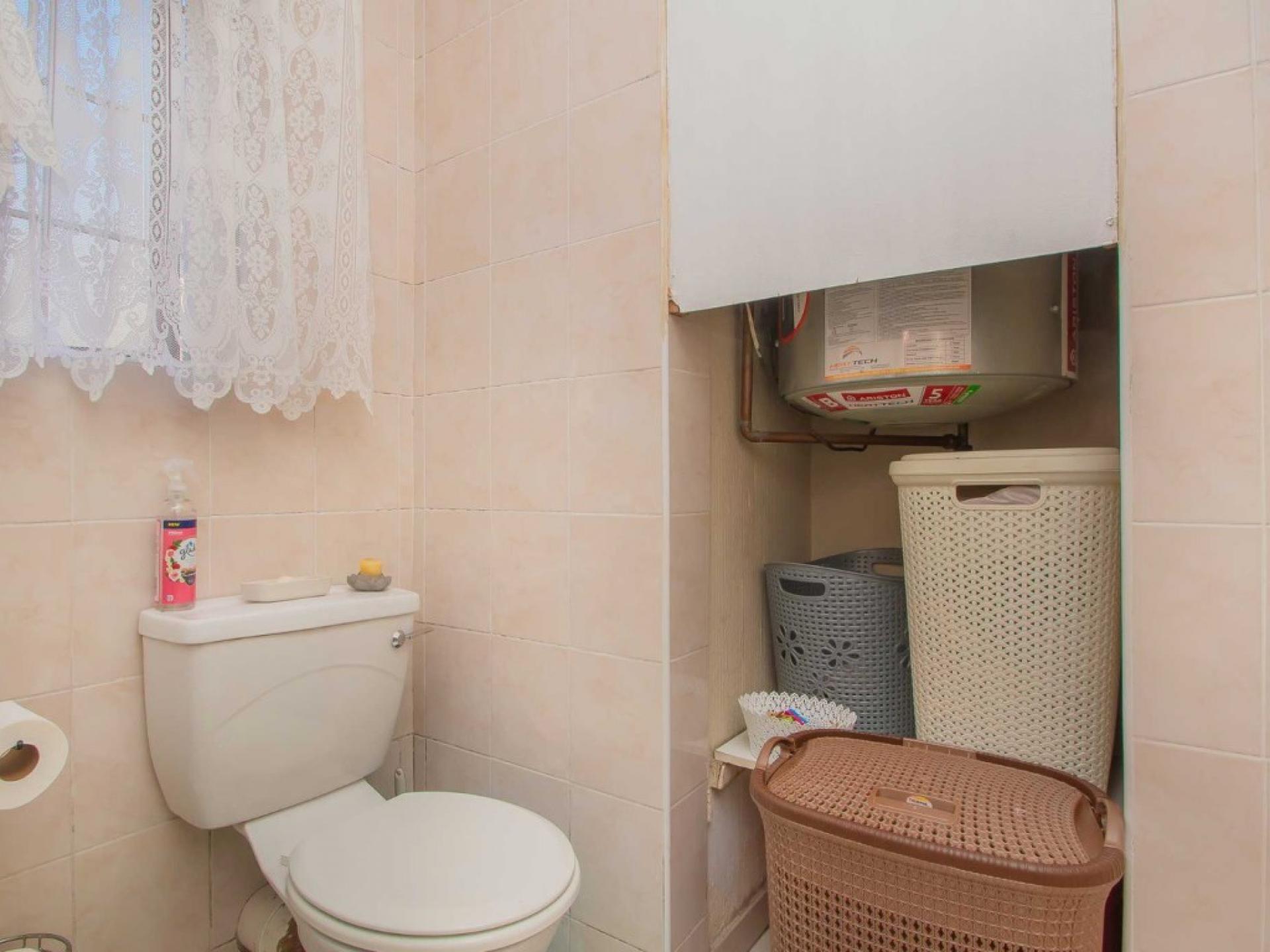  of property in Weltevreden Park