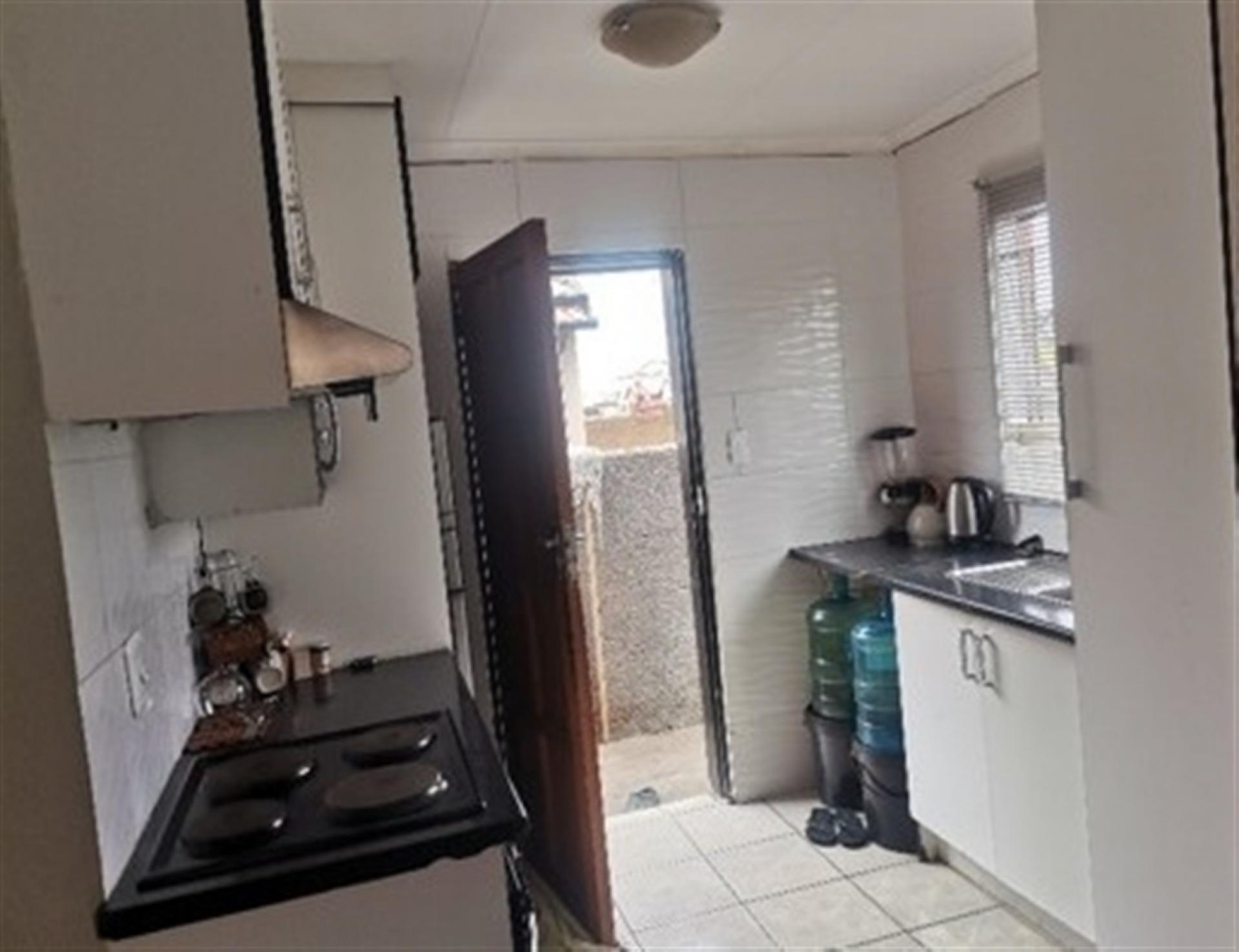 Kitchen of property in Soshanguve