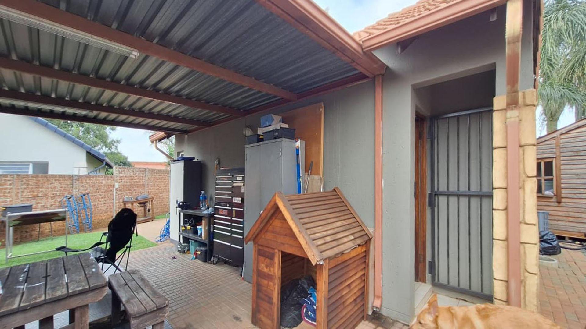 Front View of property in Ravenswood