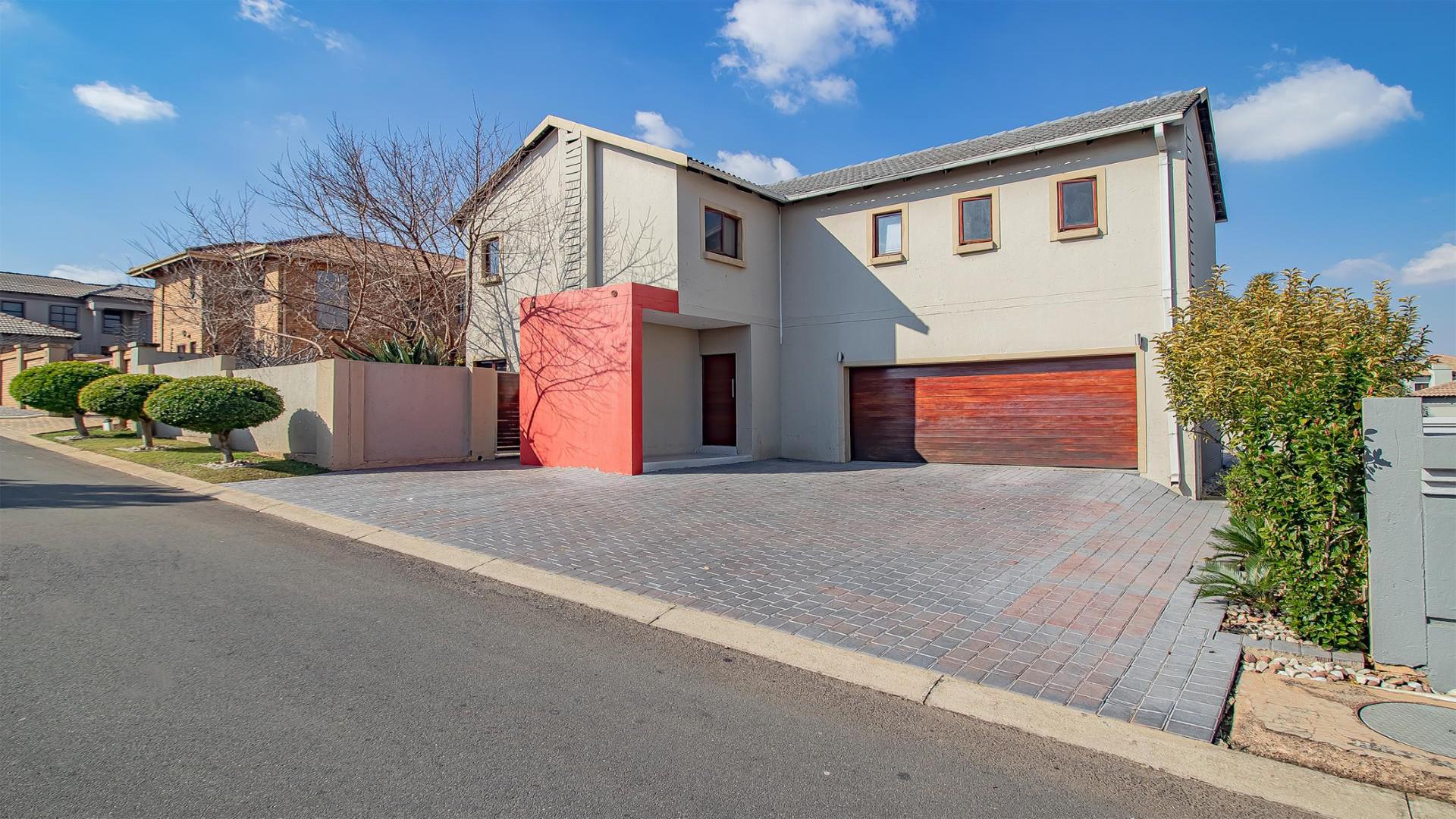 Front View of property in Amberfield