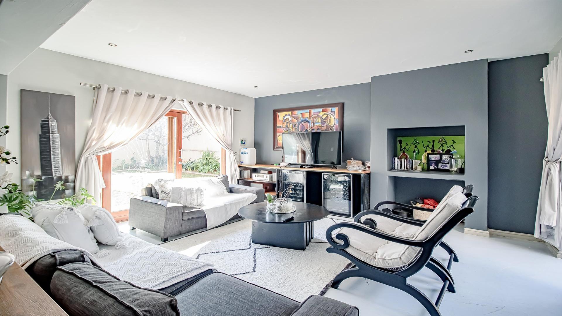 Lounges of property in Amberfield