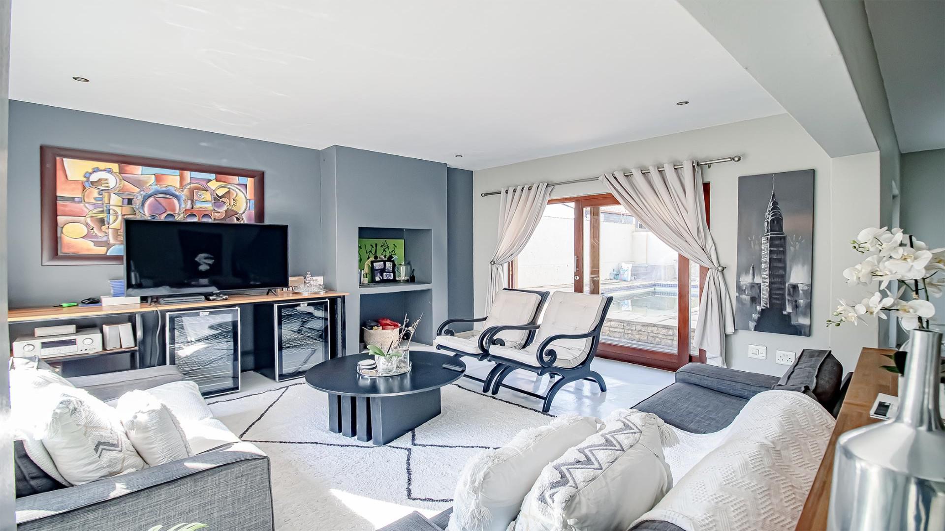 Lounges of property in Amberfield