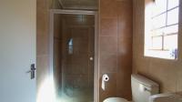 Main Bathroom - 4 square meters of property in Olievenhoutbos