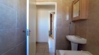 Bathroom 1 - 4 square meters of property in Olievenhoutbos
