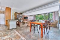  of property in Florida Hills