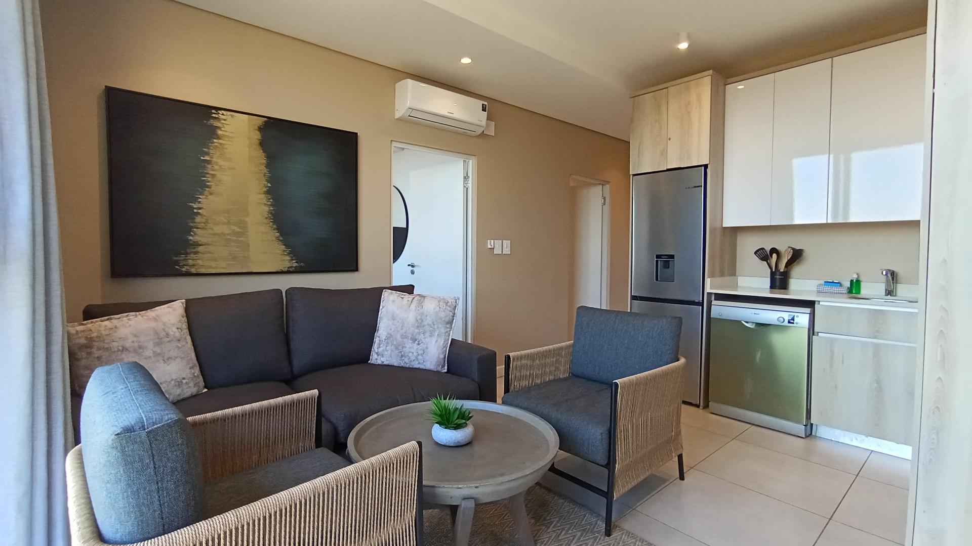 Lounges - 12 square meters of property in Ballito