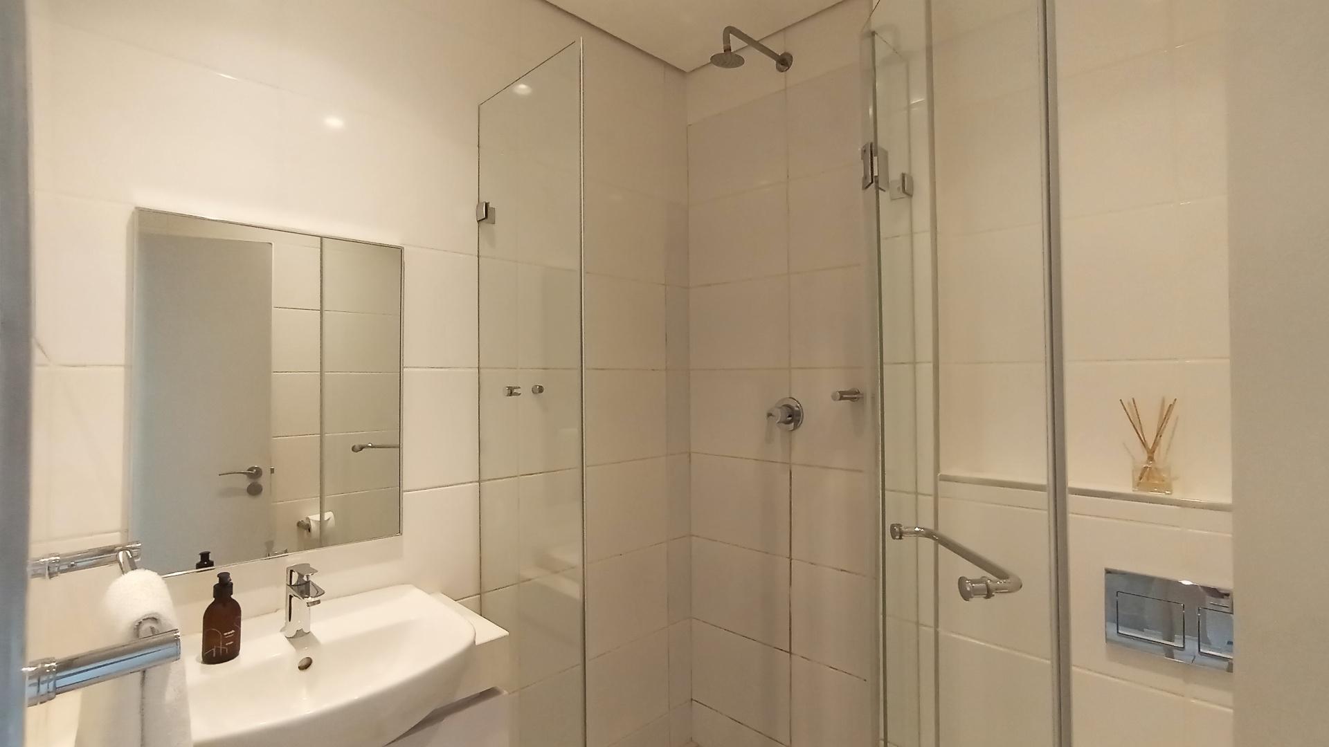 Bathroom 1 - 4 square meters of property in Ballito