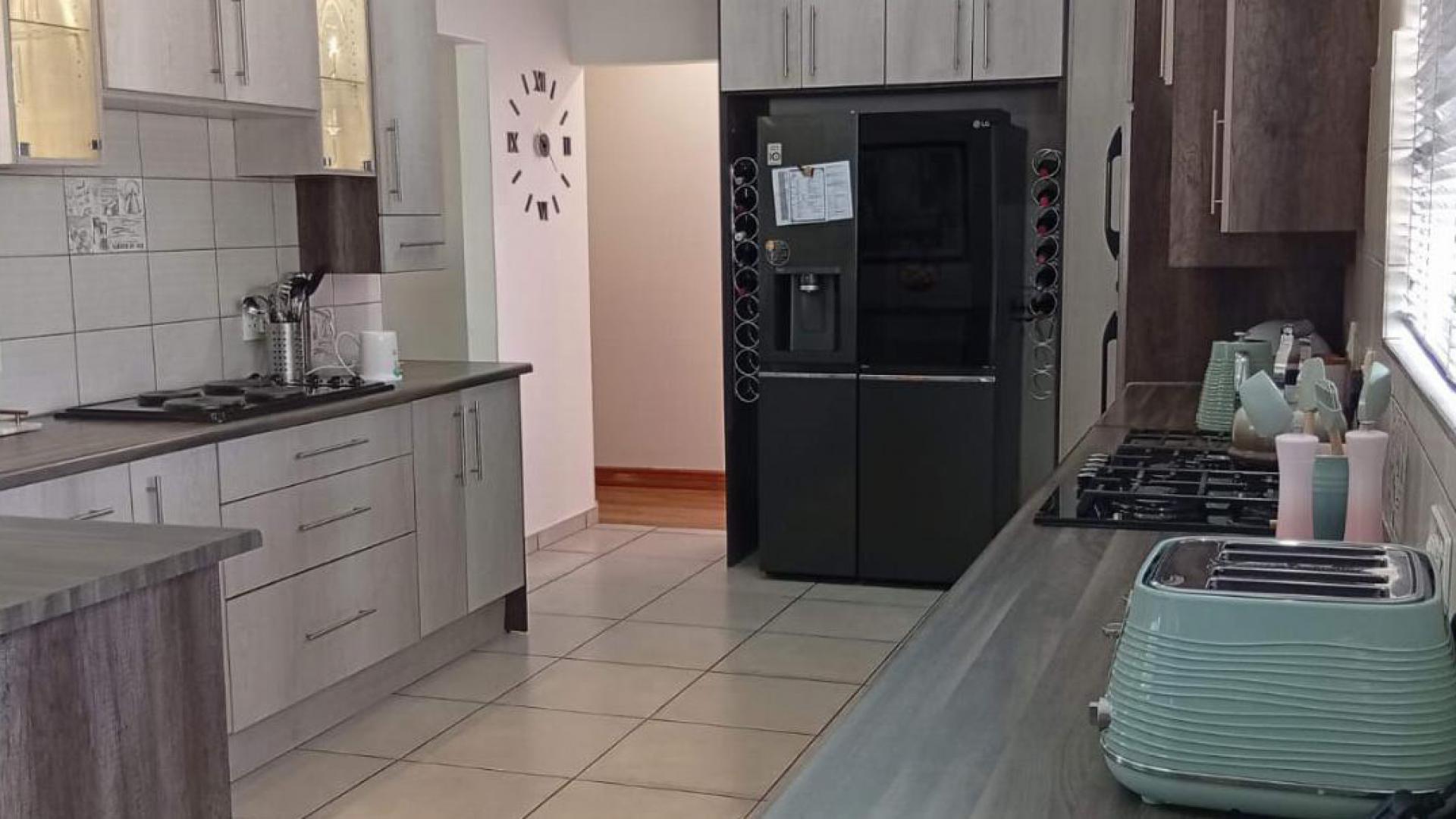 Kitchen of property in Vanderbijlpark