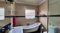 Main Bathroom - 7 square meters of property in Vanderbijlpark