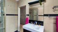 Main Bathroom - 7 square meters of property in Vanderbijlpark