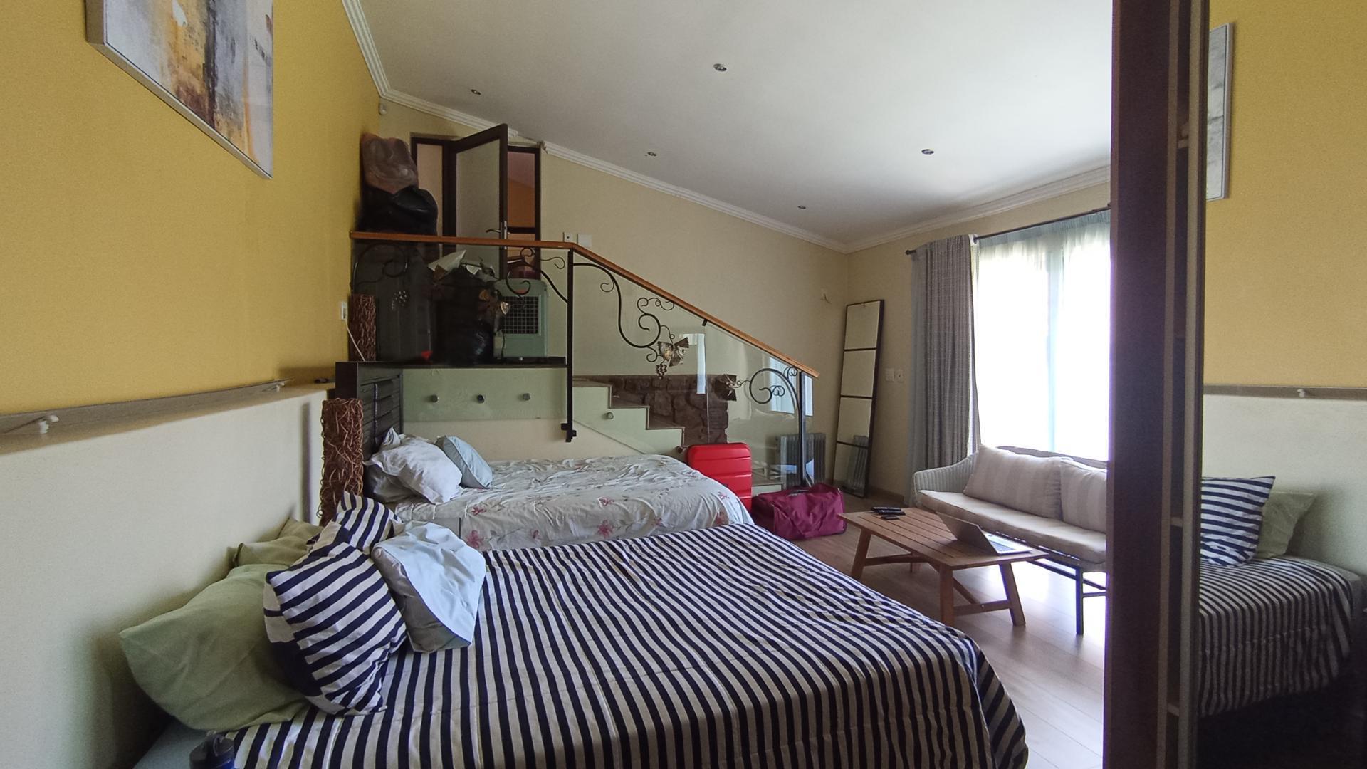 Bed Room 1 - 37 square meters of property in Waterkloof