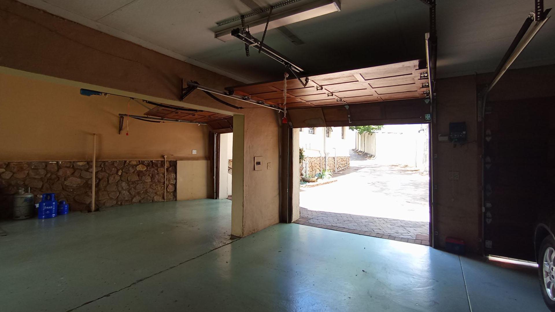 Garage of property in Waterkloof