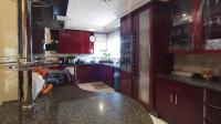 Kitchen - 16 square meters of property in Waterkloof