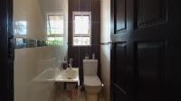 Bathroom 3+ - 8 square meters of property in Waterkloof