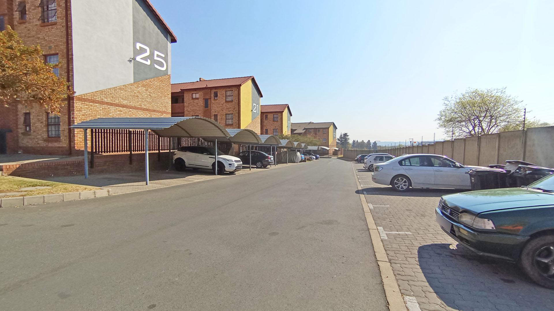 Front View of property in Erand Gardens