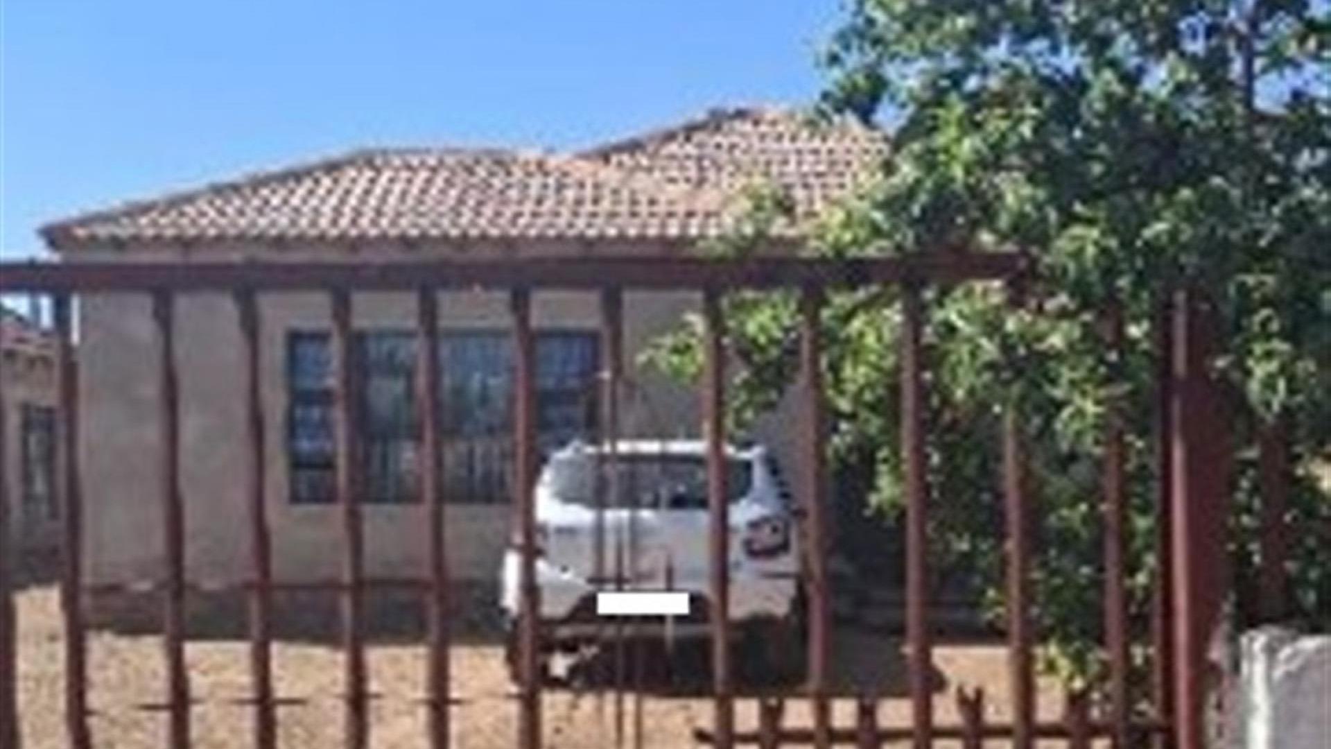 Front View of property in Kudube