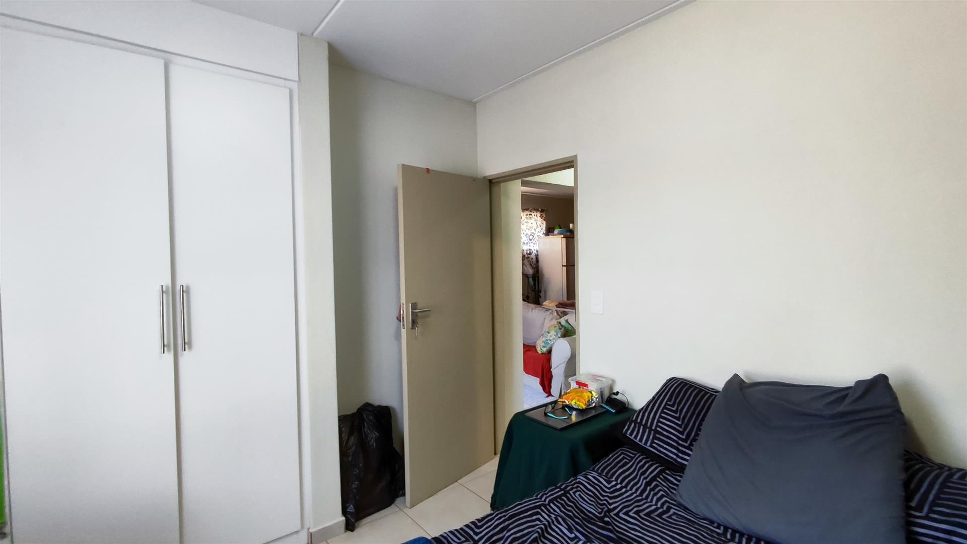 Bed Room 1 - 13 square meters of property in Benoni