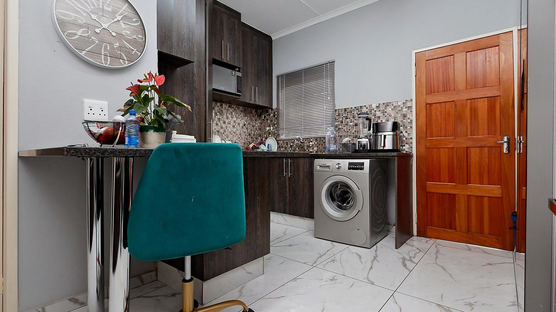 Kitchen of property in Ermelo