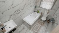 Bathroom 1 of property in Ermelo