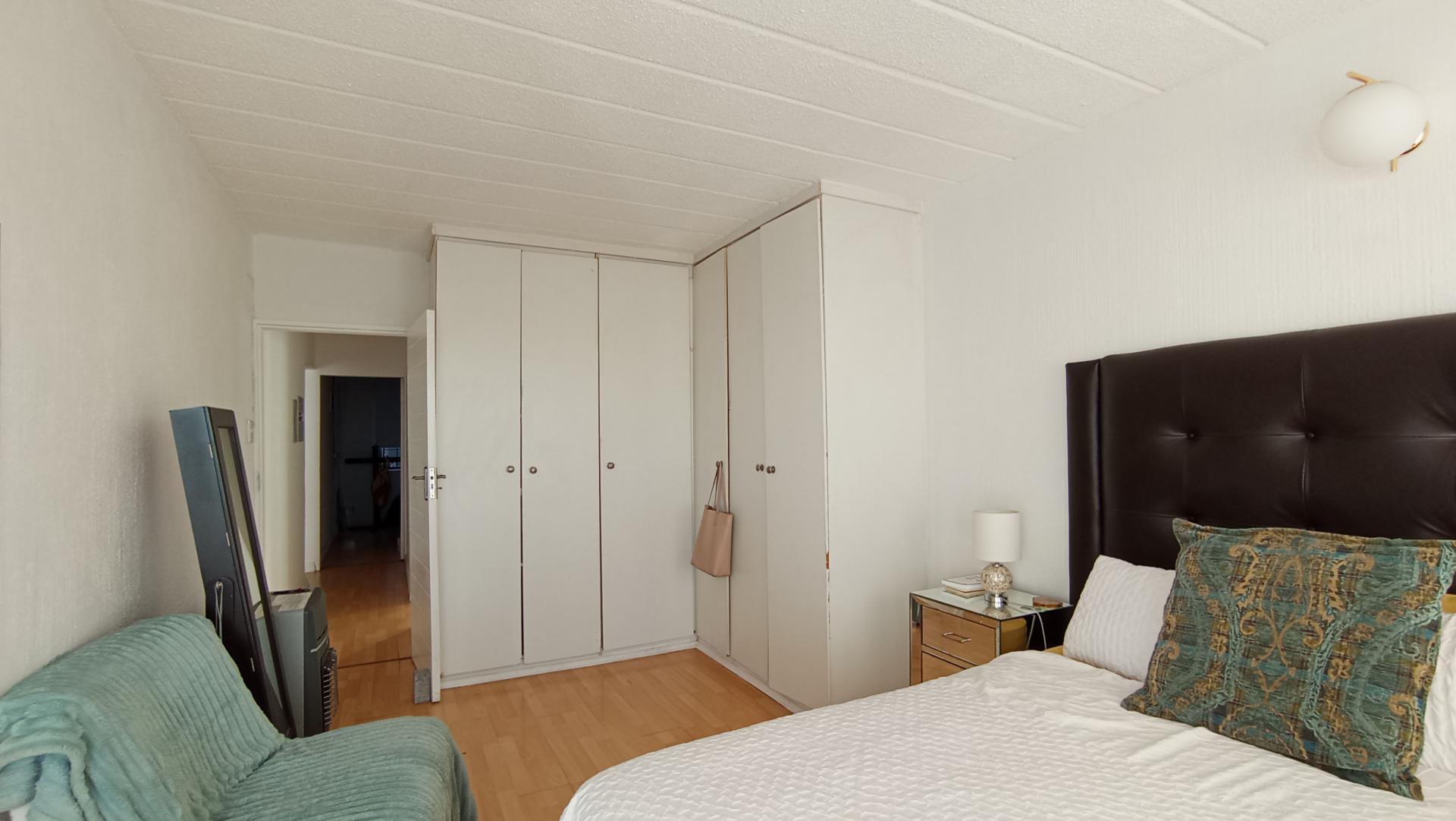 Bed Room 1 - 20 square meters of property in Northcliff