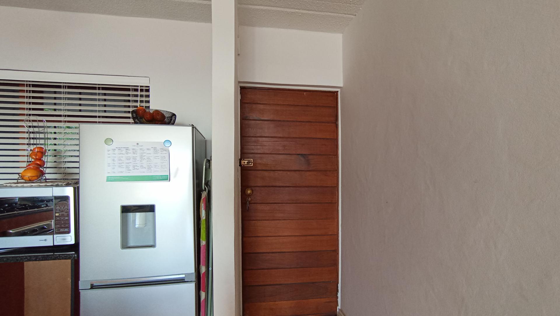 Kitchen - 17 square meters of property in Northcliff