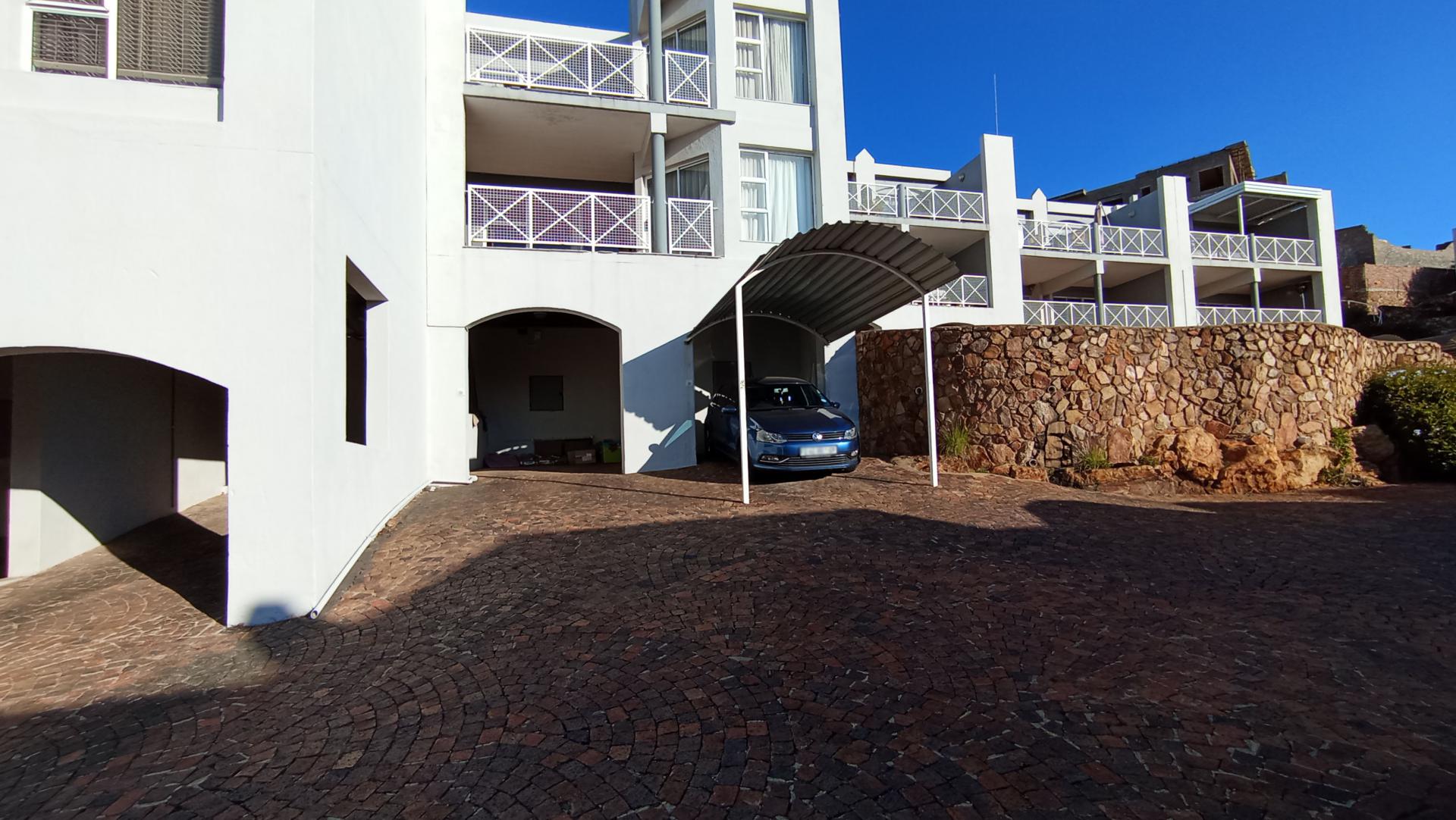 Front View of property in Northcliff