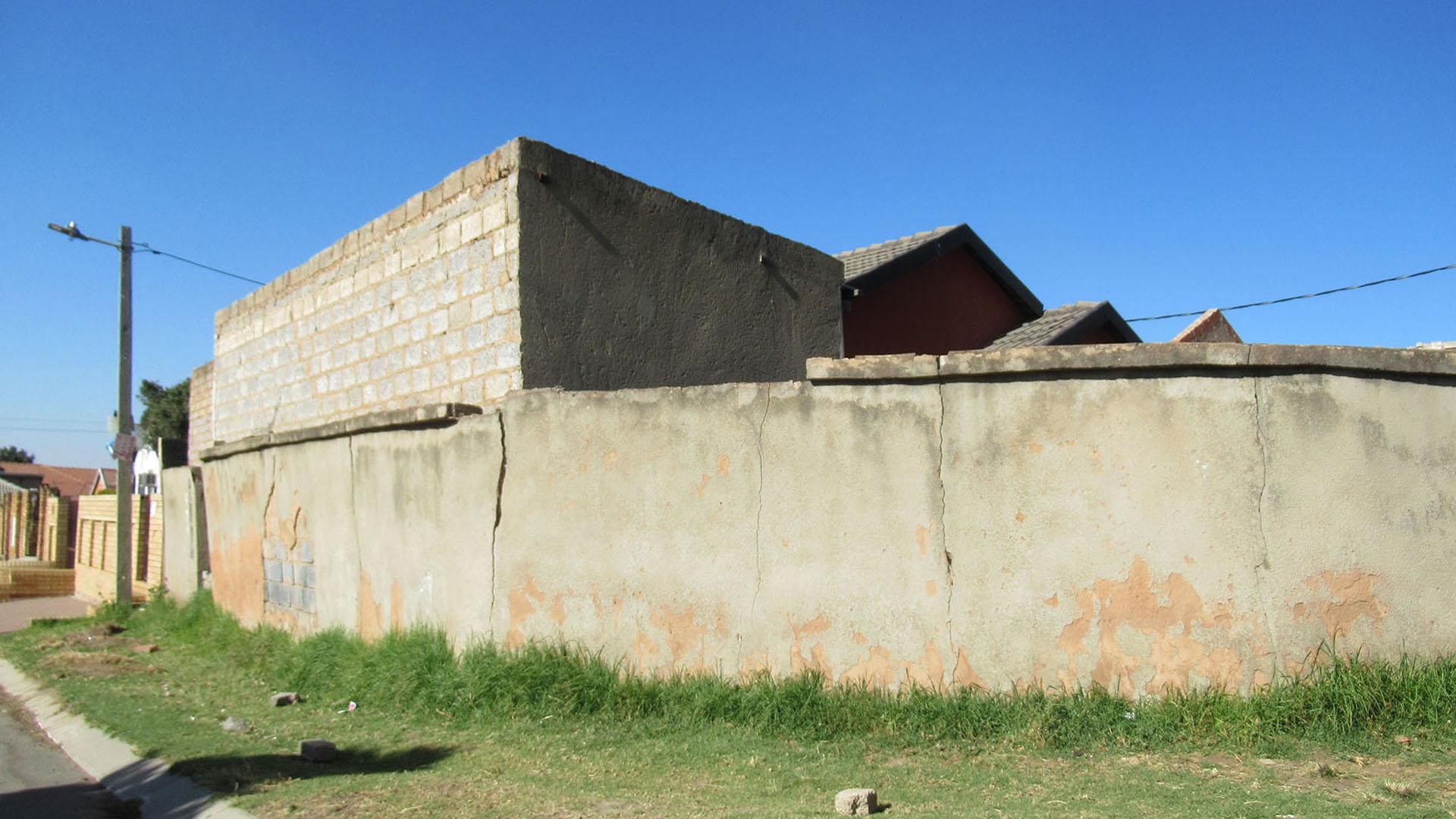 Front View of property in Ebony Park