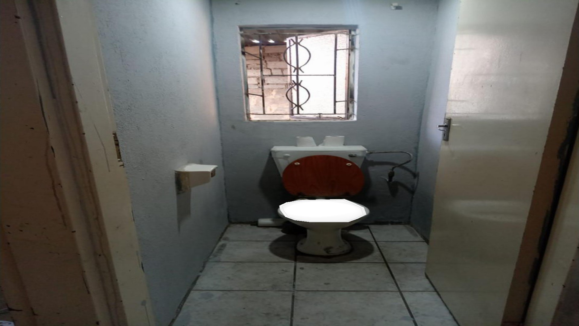 Bathroom 1 of property in Ebony Park