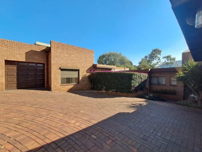 3 Bedroom House for Sale For Sale in Glenvista - MR680825