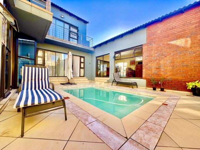 4 Bedroom House for Sale For Sale in Aspen Hills - MR680833