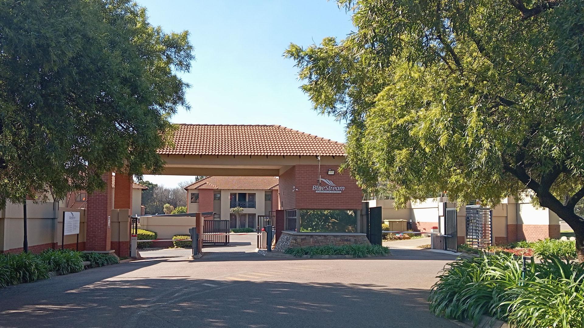 Front View of property in Pretorius Park