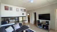 Lounges - 16 square meters of property in Effingham Heights