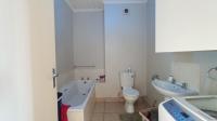 Bathroom 1 - 6 square meters of property in Effingham Heights