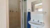 Main Bathroom - 3 square meters of property in Effingham Heights