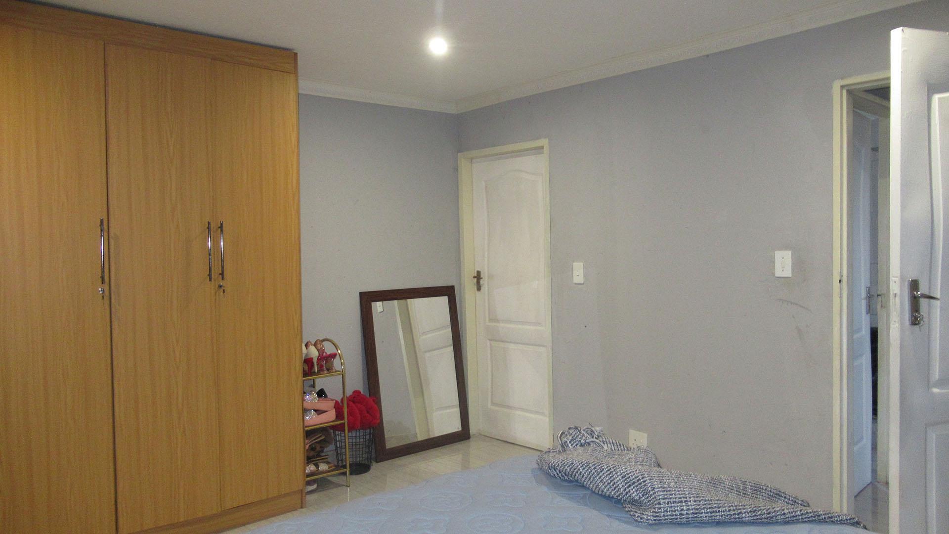 Main Bedroom - 20 square meters of property in Glen Ridge (Gauteng - West)