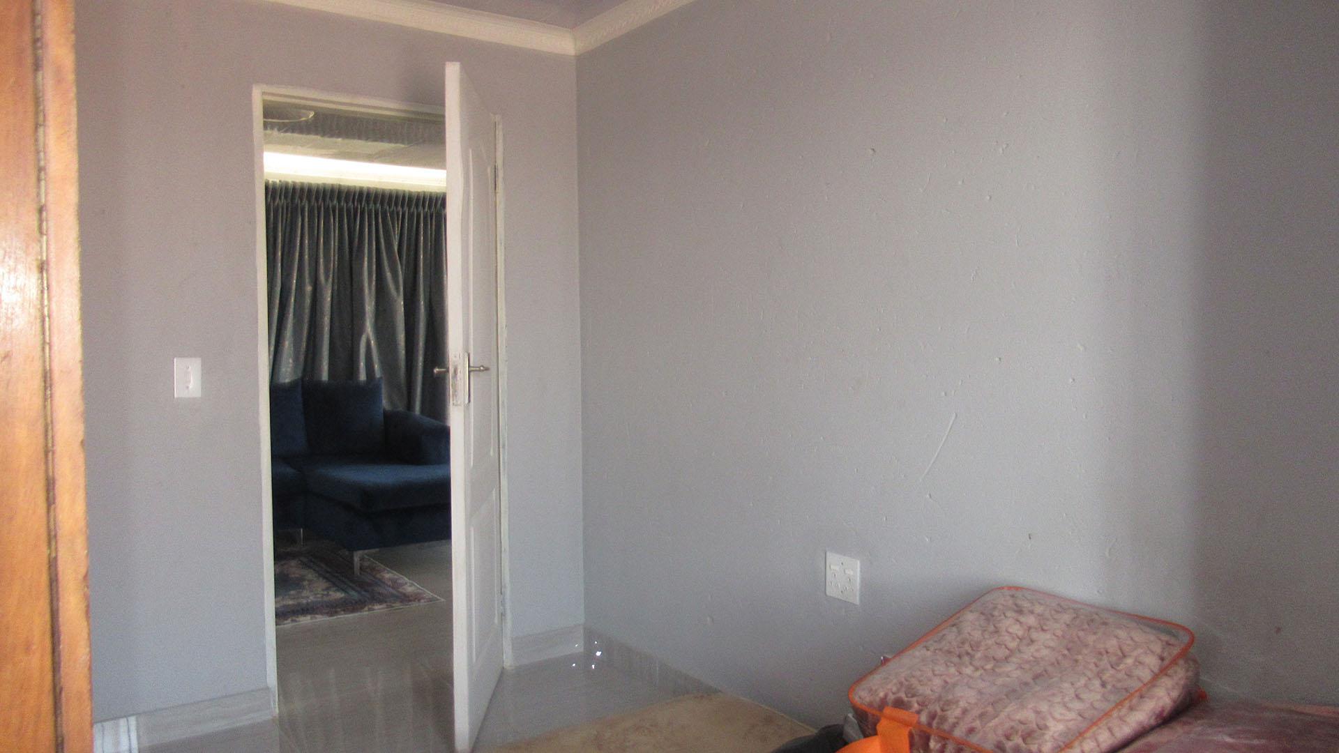 Bed Room 2 - 8 square meters of property in Glen Ridge (Gauteng - West)