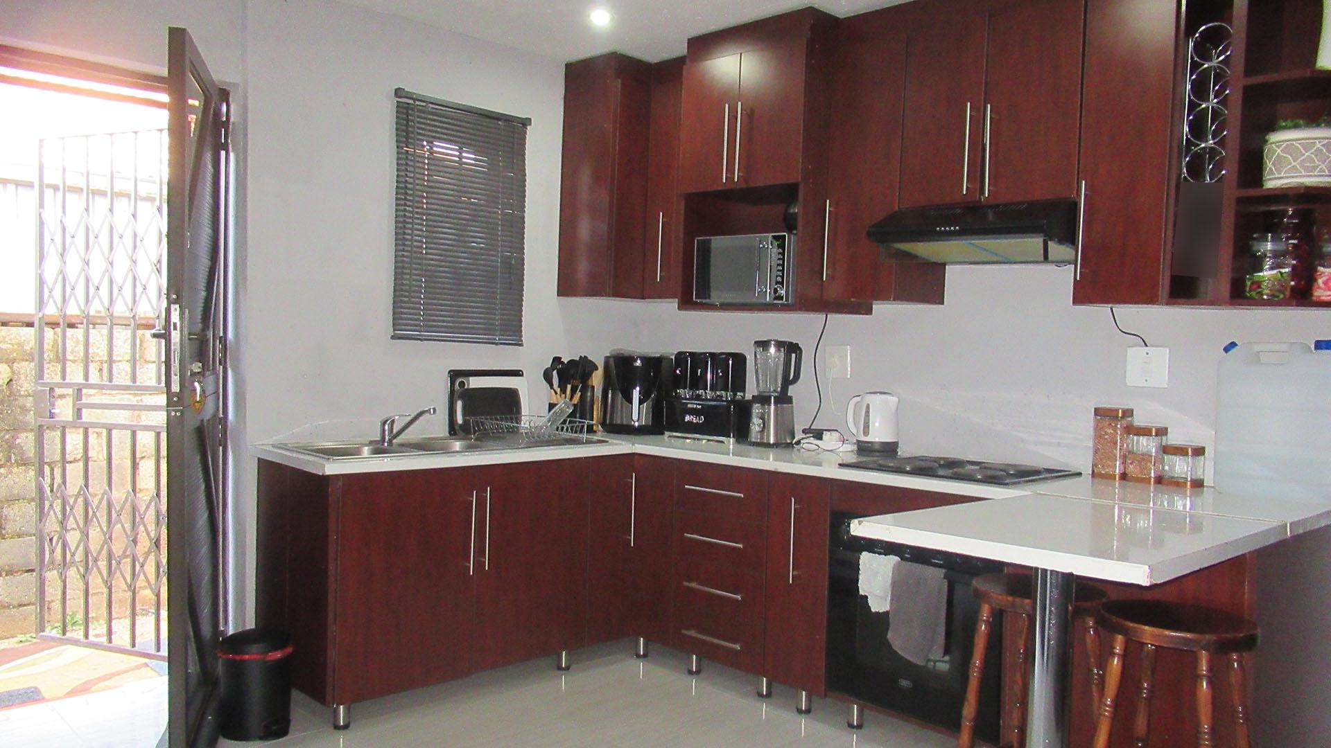 Kitchen - 14 square meters of property in Glen Ridge (Gauteng - West)