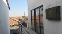 Balcony - 21 square meters of property in Glen Ridge (Gauteng - West)