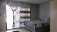 Flatlet - 83 square meters of property in Glen Ridge (Gauteng - West)