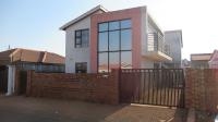 Front View of property in Glen Ridge (Gauteng - West)