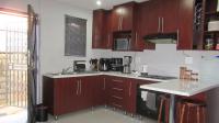 Kitchen - 14 square meters of property in Glen Ridge (Gauteng - West)